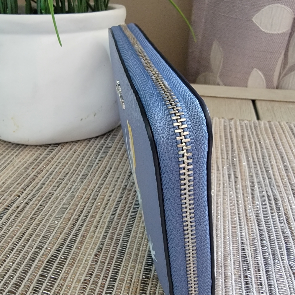 Coach Disney X Cinderella medium zip wallet - Picture 7 of 11